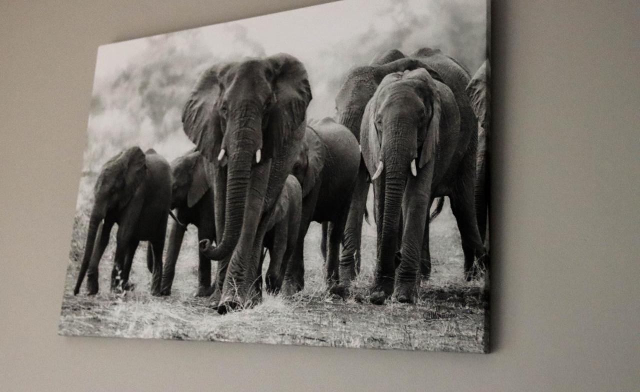 The Grey Haven Birmingham Villa Bagian luar foto