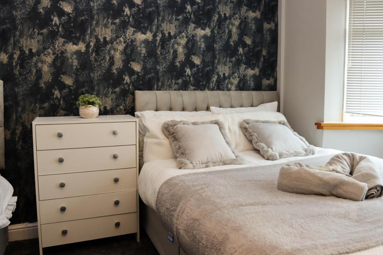 The Grey Haven Birmingham Villa Bagian luar foto