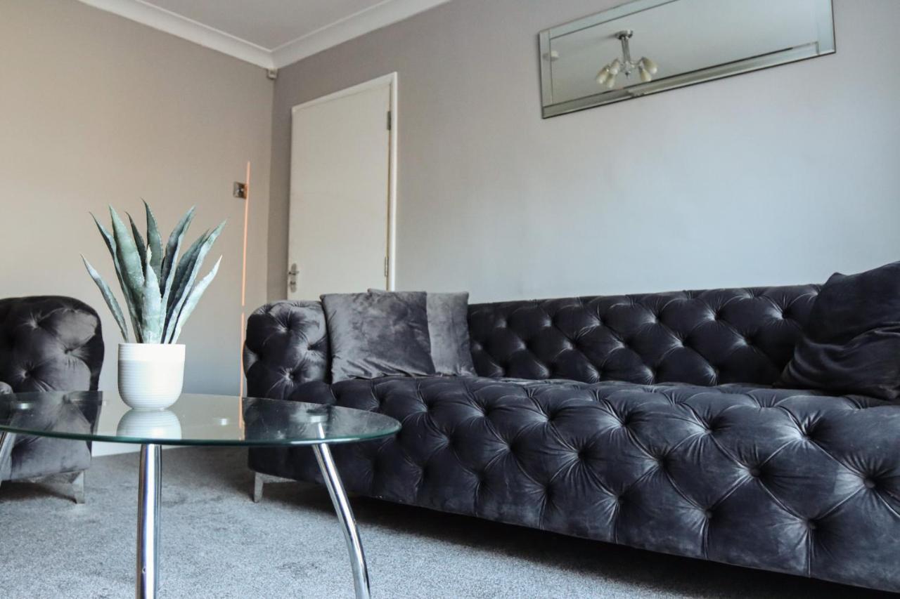 The Grey Haven Birmingham Villa Bagian luar foto